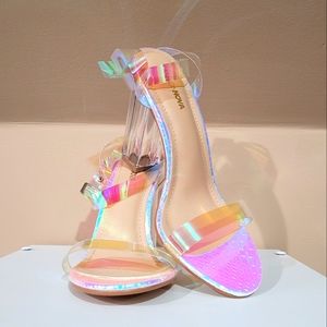 NWOT - the glass slipper - ice - clear block heel